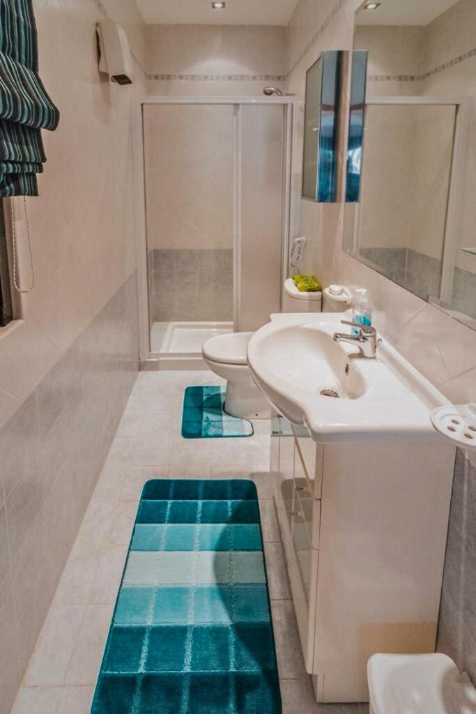 2 Bedroom Seafront Duplex Penthouse In The Heart Of Spinola Bay San Ġiljan Exterior foto